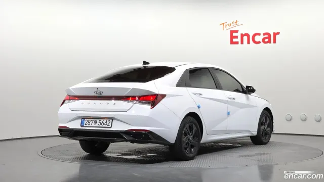Hyundai Elantra (Avante)