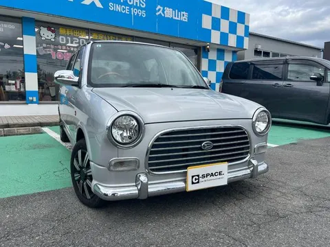 Daihatsu Mira Gino