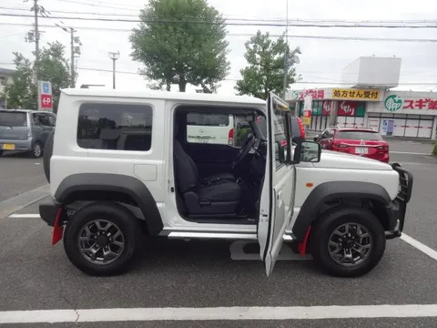 Suzuki Jimny Sierra