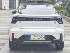 Lynk & Co 05