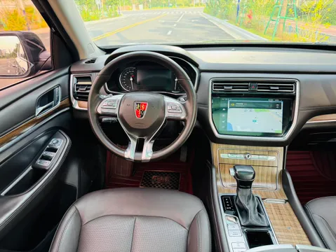 Roewe RX8