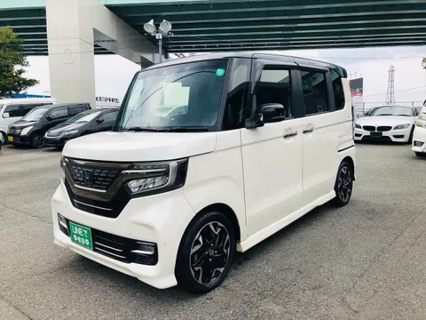 Honda N-BOX Custom