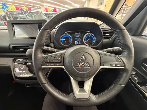 Mitsubishi eK X Space