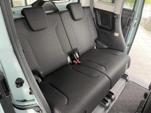 Suzuki Spacia Gear