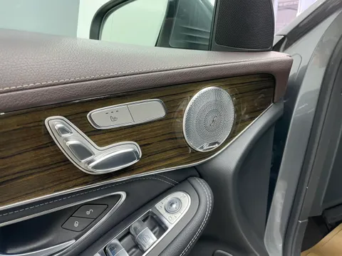Mercedes-Benz Mercedes-Benz GLC