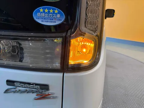 Suzuki Spacia Custom Z