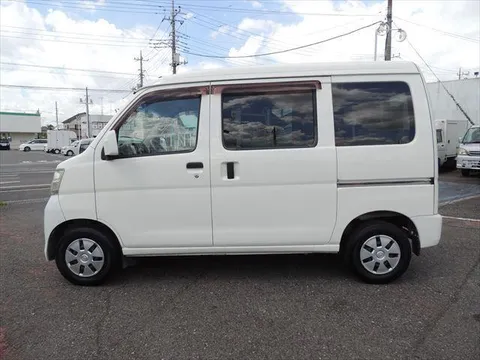 Toyota Pixis Van