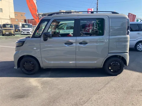 Suzuki Spacia Base
