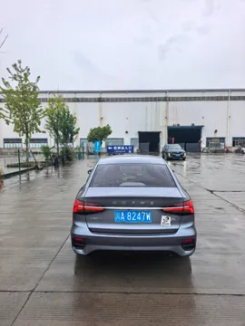 Roewe i5