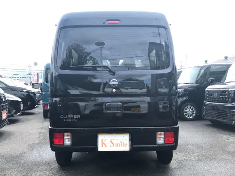 Nissan Clipper Van