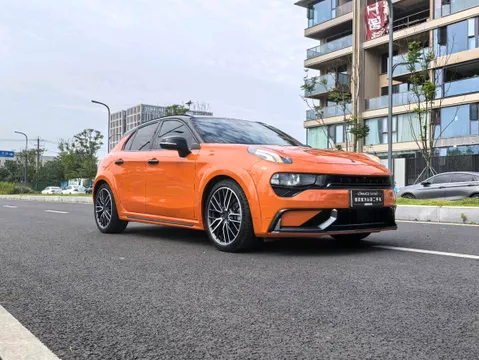 Lynk & Co Lynk & Co 02