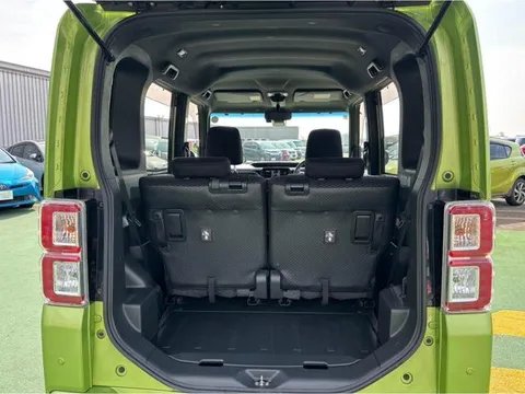 Toyota Pixis Mega