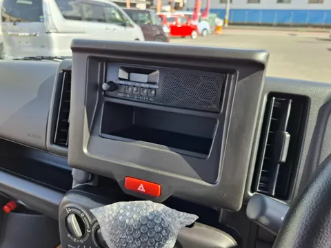 Nissan Clipper Van