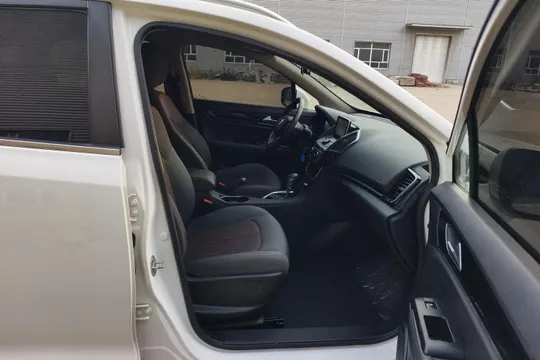 Dongfeng AX5
