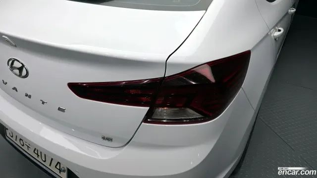 Hyundai Elantra (Avante)