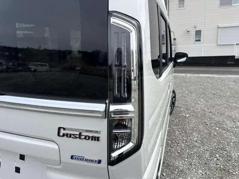 Suzuki Spacia Custom