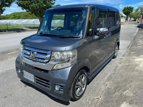 Honda N-BOX Custom