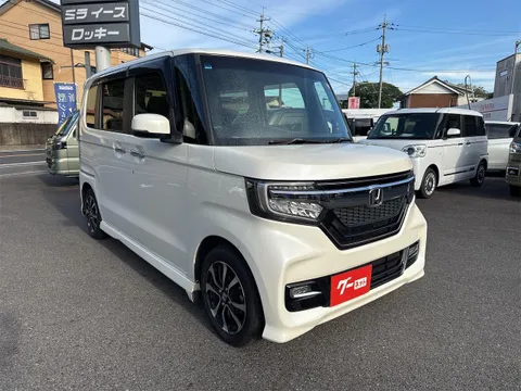 Honda N-BOX Custom
