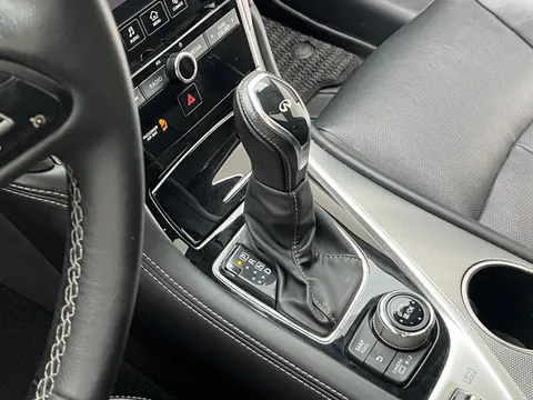 Infiniti Q50L