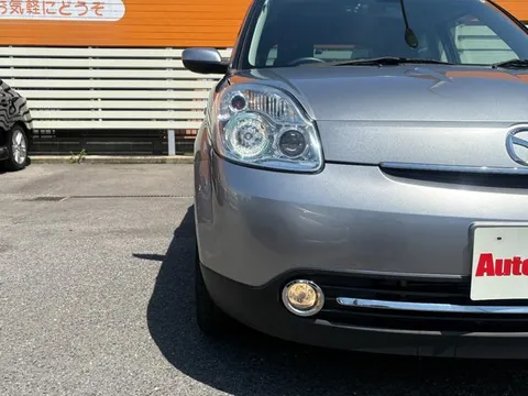 Mazda Verisa
