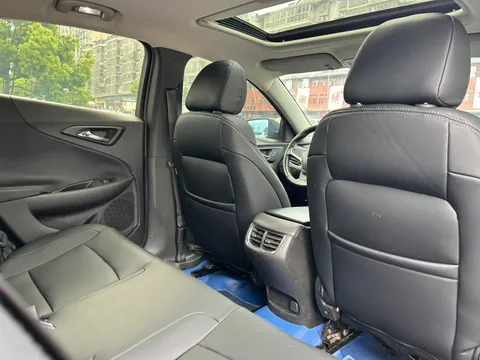 Chevrolet Malibu XL