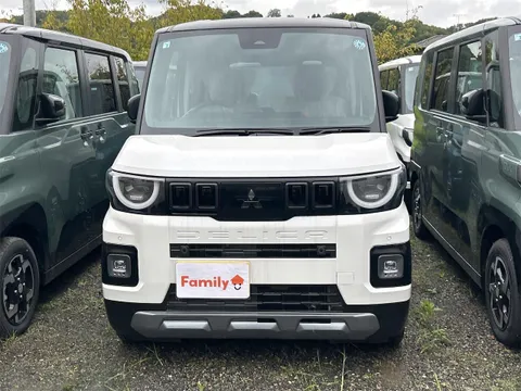 Mitsubishi Delica Mini