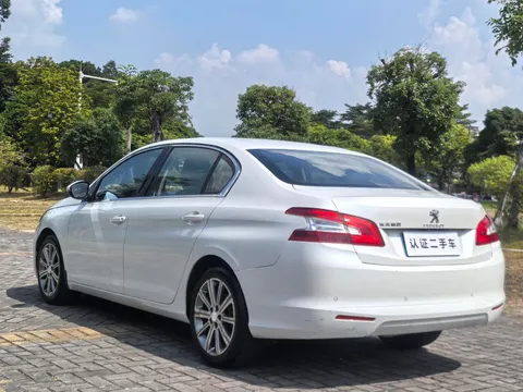 Peugeot 408