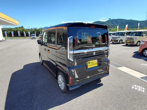 Suzuki Spacia Custom
