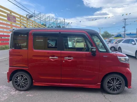 Suzuki Spacia Custom