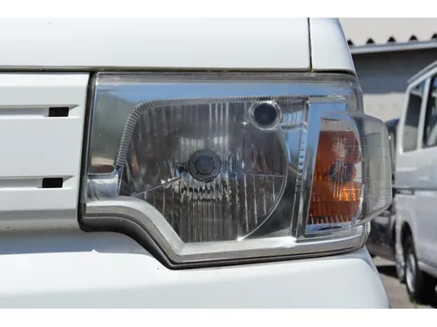 Mitsubishi Minicab Truck