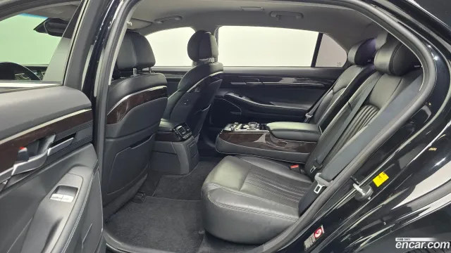 Genesis G90 (EQ900)