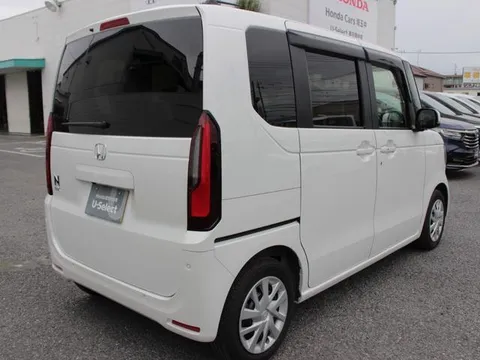 Honda N-BOX Custom