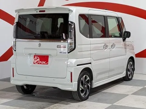 Suzuki Spacia Custom