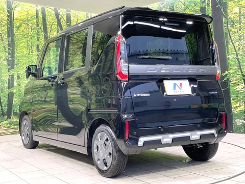 Mitsubishi Delica Mini