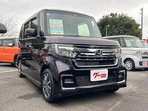 Honda N-BOX Custom