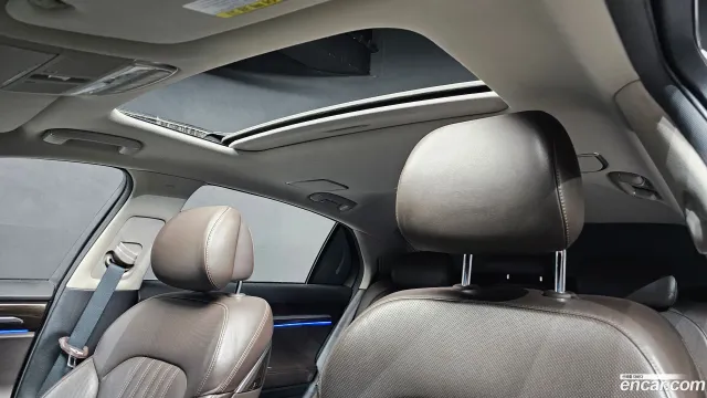 Genesis G90 (EQ900)