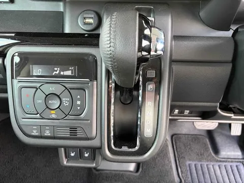 Suzuki Spacia Custom