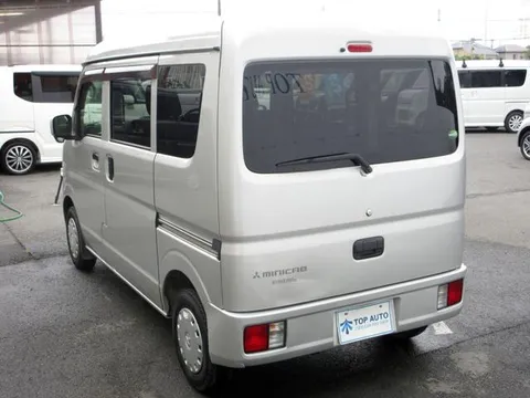 Mitsubishi Minicab Van