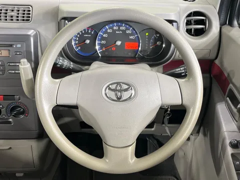 Toyota Pixis Space