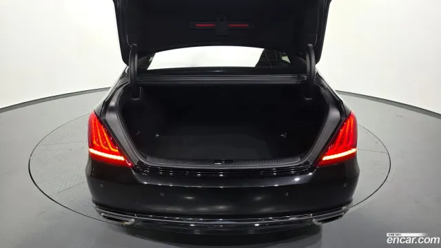 Genesis G90 (EQ900)