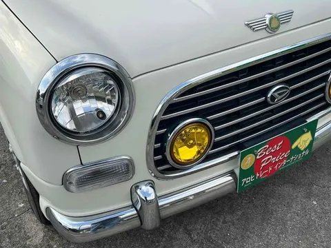 Daihatsu Mira Gino