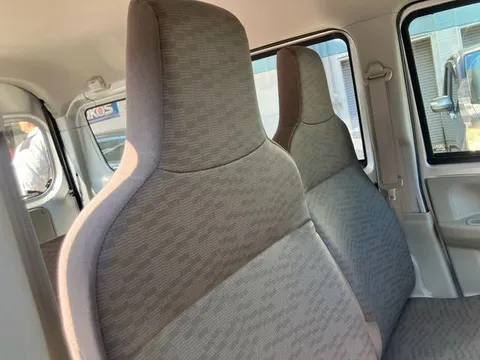 Mitsubishi Minicab Van