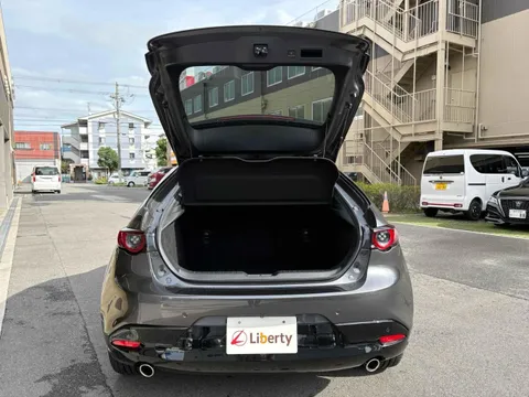 Mazda MAZDA3 Fastback