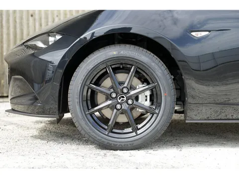 Mazda MX-5 (Roadster)