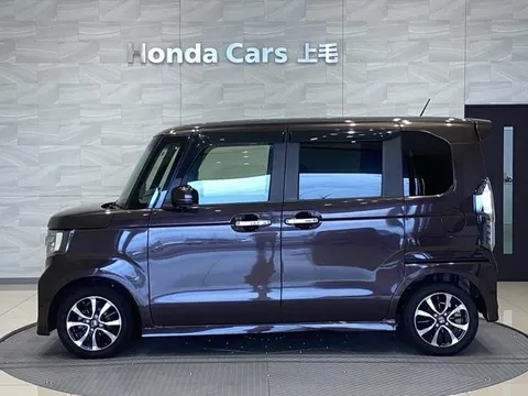 Honda N-BOX Custom