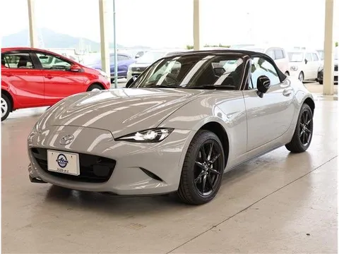 Mazda MX-5 (Roadster)