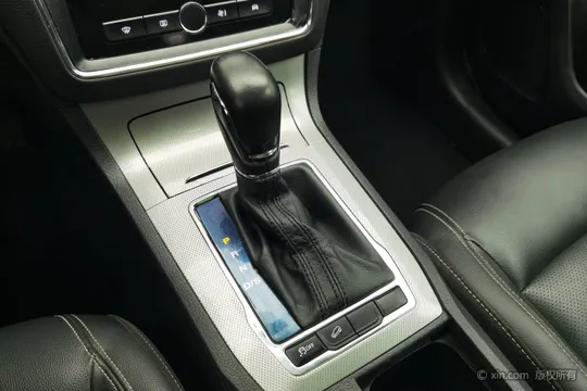 Roewe RX5