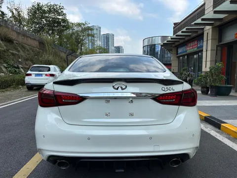 Infiniti Q50L