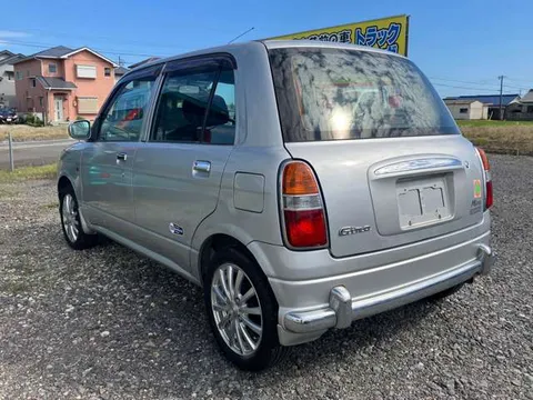 Daihatsu Mira Gino