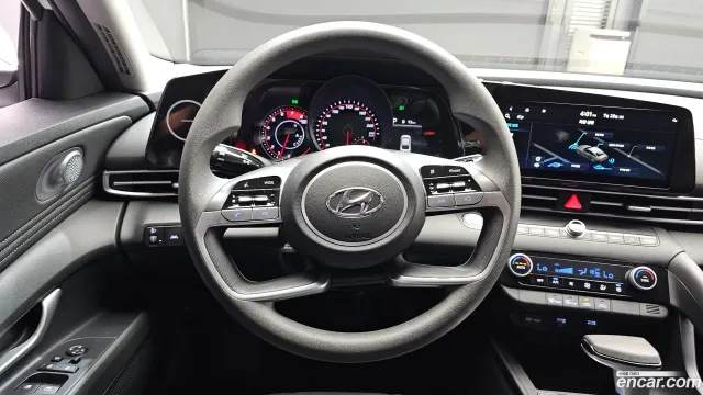 Hyundai Elantra (Avante)